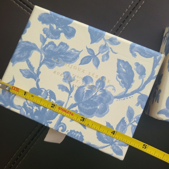 Sezane Jewelry Gift Box Set - Picture 5 of 7